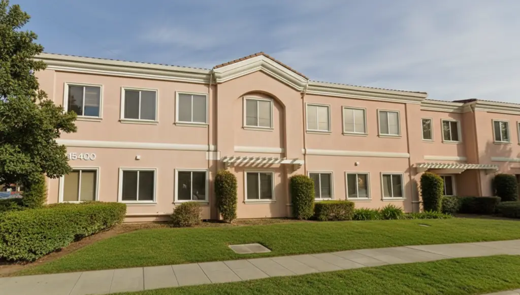 Exterior of the los gatos location